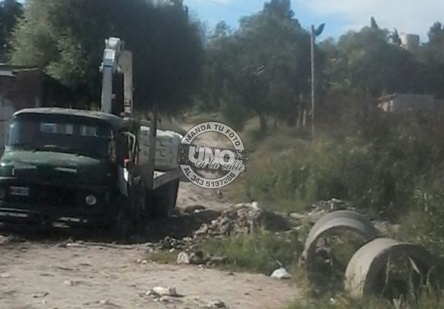 Las calles internas de Bajada Grande están abandonadas