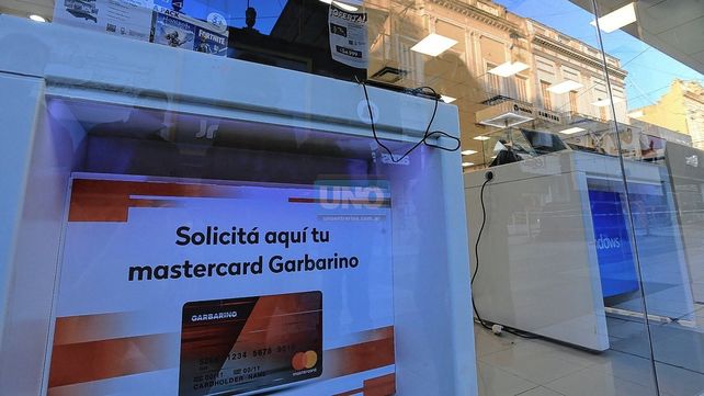 Brindan ayuda alimentaria a los trabajadores de Garbarino
