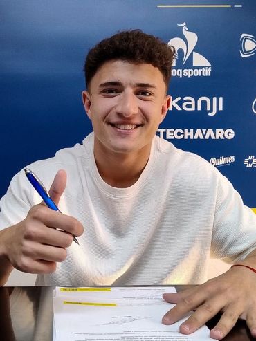 Central firmó un nuevo contrato con Ovando, una de las nuevas joyas del fútbol argentino