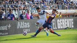 Gimnasia cayó con San Lorenzo y quedó muy lejos.