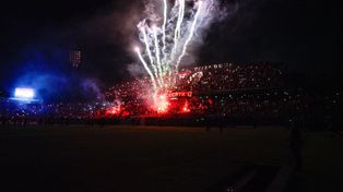 El estadio Marcelo Bielsa se vistió de pasión en la previa al choque con Central. &nbsp;