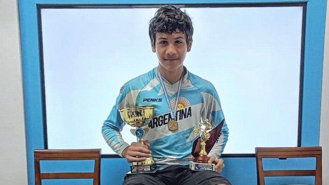 Jonás Fuentes salió segundo en el Argentino en la categoría Crucero de 15 a 16 años.
