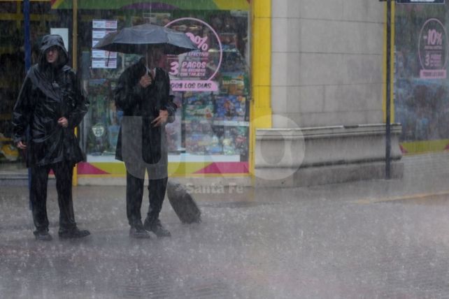 Continúan las lluvias de primavera: alerta meteorológico para el centro y sur de Santa Fe
