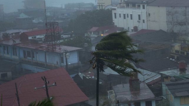 EE.UU: Millones de personas evacuadas por la llegada del huracán Matthew