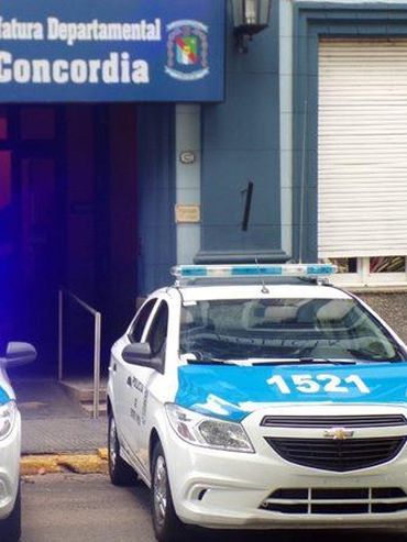 Estudiante de 14 años llevó una réplica de arma a una escuela de Concordia