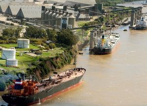 Pullaro y empresarios viajan a Chile para posicionar los puertos del sur de Santa Fe como salida para las exportaciones mineras