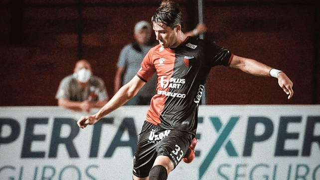 Facundo Garcés habló sobre los consejos que le brinda el DT Eduardo Domínguez.