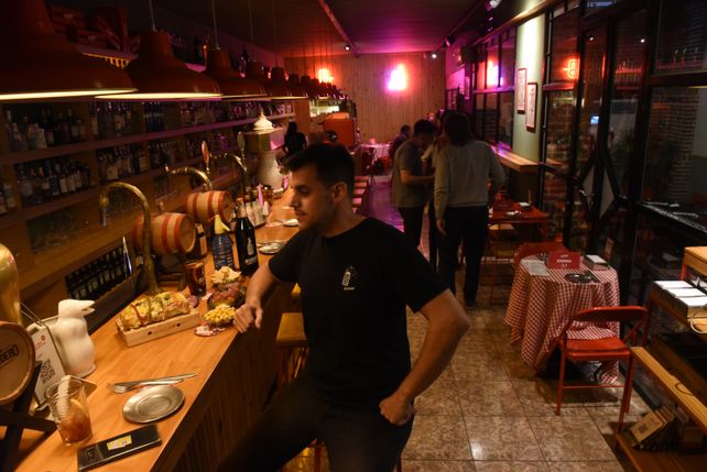 Los rosarinos ahora tienen muchas más posibilidades de quedarse en su barrio y disfrutar allí de la gastronomía.