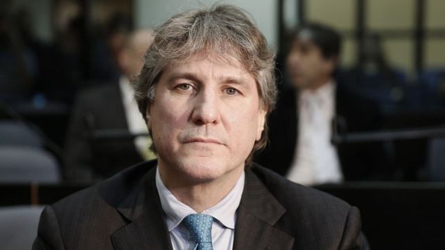 Despeinado y descalzo, así detenían a Boudou