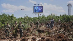 Rebeldes de Yemen lanzaron un misil que cayó cerca del aeropuerto de Israel