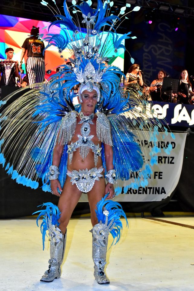 Sastre y una historia de 64 años de carnavales que ya forman parte del ADN de su gente
