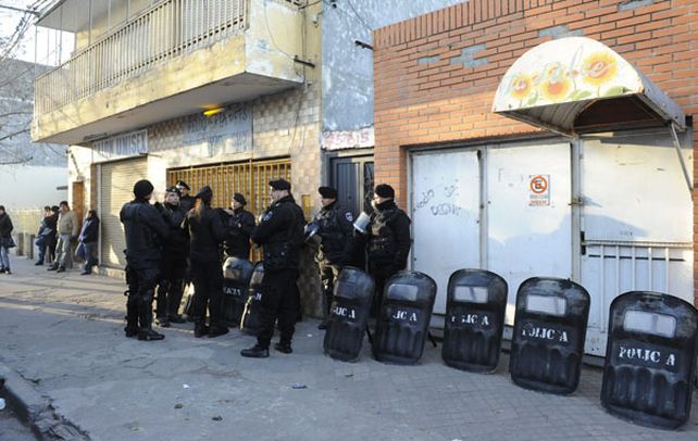 Por docena. La jueza Raquel Cosgaya ordenó más de doce allanamientos en viviendas de distintos domicilios de la zona sur por un hecho ocurrido en julio.