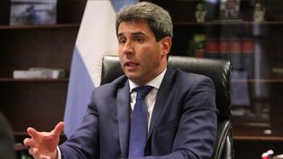 A través de una transmisión en YouTube el gobernador de San Juan, Sergio Uñac, anunció que acatará lo dispuesto por la Corte Suprema de Justicia tras la suspensión de las elecciones a gobernador que se realizarían el domingo en la provincia. Por su parte la oposición, Unidos por San Juan, pedirá la suspensión de elecciones legislativas y municipales.