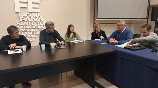 Representantes de la Federación de Sindicatos de Trabajadores Municipales de la Provincia de Santa Fe (FESTRAM) y de las Municipalidades y Comunas acordaron la política salarial para los próximos cuatro meses.&nbsp;