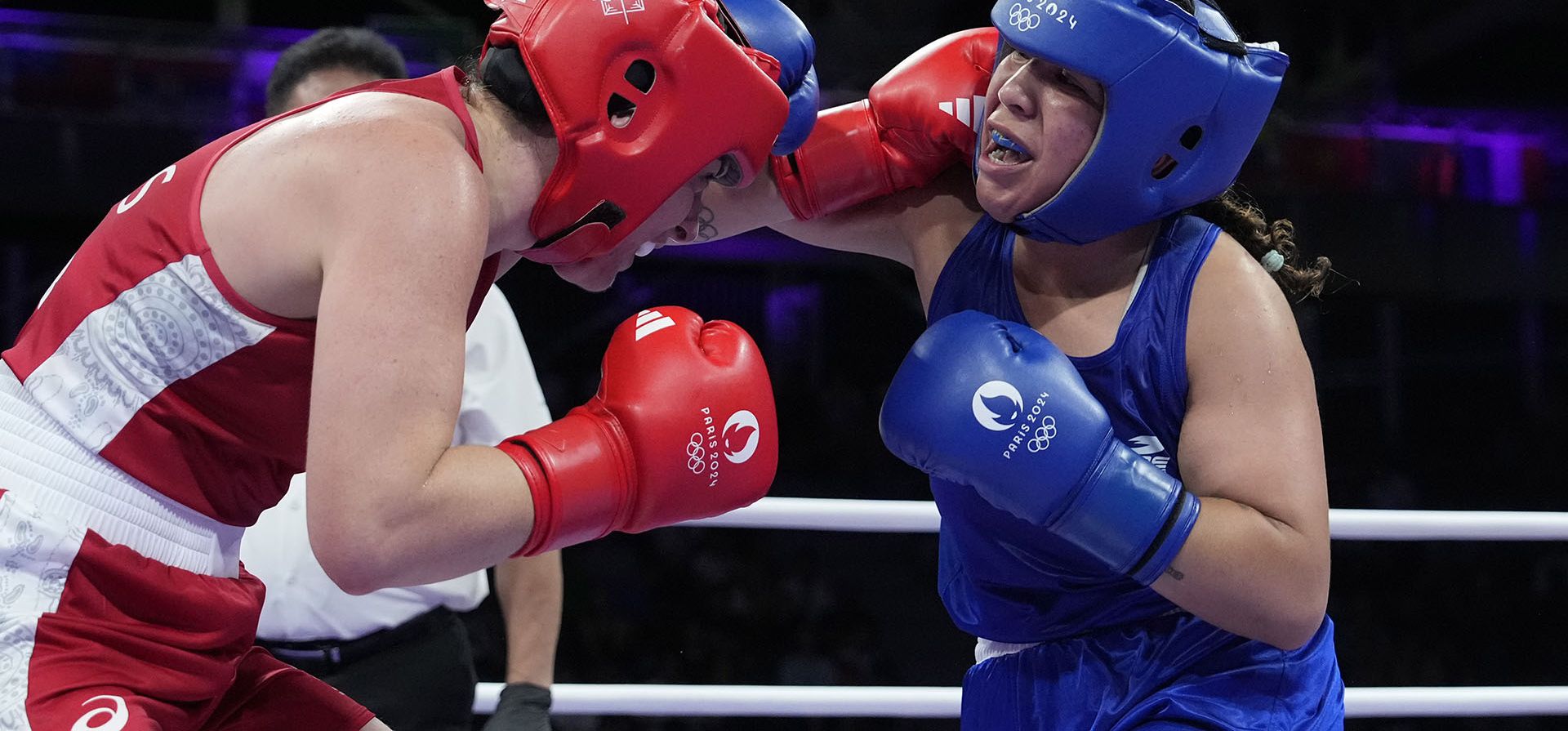 La mexicana Citlalli Ortiz vence a la australiana Caitlin Parker en su combate preliminar de boxeo femenino de 75 kg en los Juegos Olímpicos de Verano de 2024, el miércoles 31 de julio de 2024, en París, Francia. (Foto AP/Ariana Cubillos) La mexicana Citlalli Ortiz vence a la australiana Caitlin Parker en su combate preliminar de boxeo femenino de 75 kg en los Juegos Olímpicos de Verano de 2024, el miércoles 31 de julio de 2024, en París, Francia. (Foto AP/Ariana Cubillos)