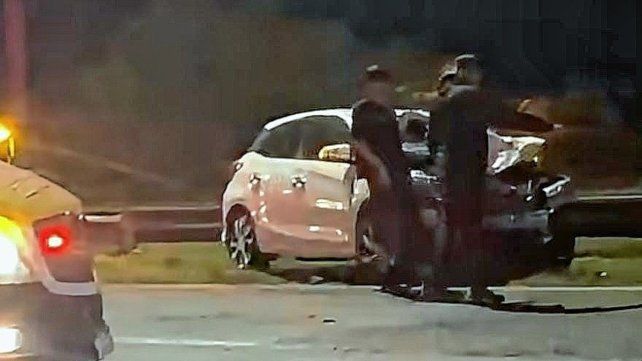 Un motociclista murió tras ser embestido por un automóvil cuyo conductor dio positivo en alcoholemia.