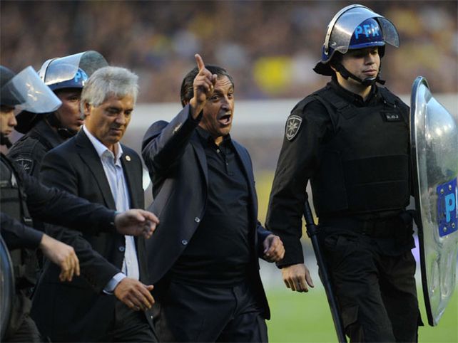 Ramón con el dedito: Yo no me fui a la B