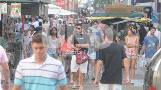 Peatonal de puertas abiertas en los feriados del Carnaval