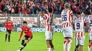 Unión rifó el partido, cayó ante Independiente y quedó eliminado de la Copa Argentina