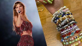 Fanáticas de Taylor Swift de todo el mundo realizan las friendship bracelets de sus discos y canciones favoritas.
