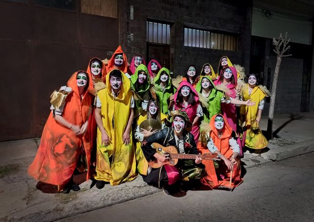 Murga Y Parió la Abuela: doce años de arte, reflexión y compromiso cultural