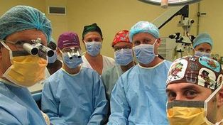 Un equipo médico realizó con éxito el primer trasplante de pene en Sudáfrica