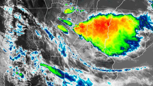 Con alerta renovado llueve en la región