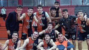 Colón (SF) jugó en gran nivel y goleó a Unión B en el Clásico por el Torneo Oficial.