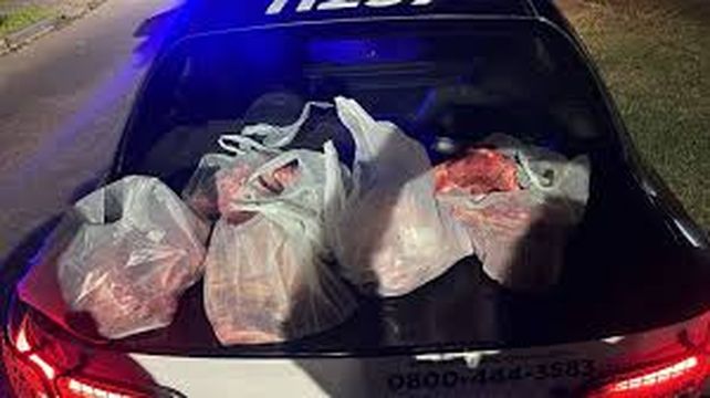 Zona oeste: capturan a cuatro personas con 20 kilos de carne
