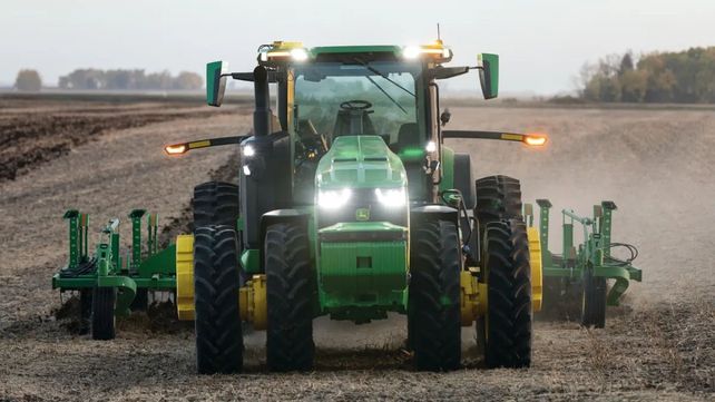 Ya hay tractores que funcionan de manera autónoma y reconocen malezas.