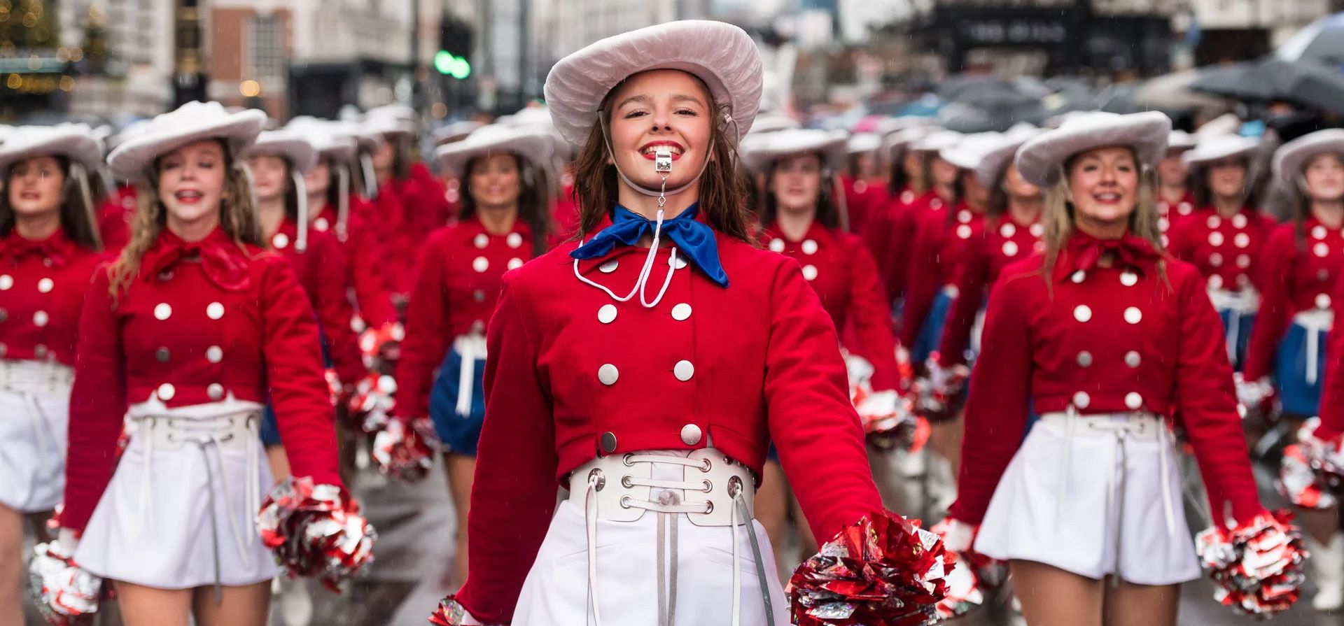 Las Kilgore College Rangerettes de Texas en el desfile del día de Año Nuevo en el centro de Londres. El evento anual atrae a una audiencia de 500.000 personas para ver las actuaciones de 10.000 participantes del Reino Unido, Estados Unidos y Europa, Londres, Reino Unido. Fotografía: Wiktor Szymanowicz/Anadolu/Getty Images Las Kilgore College Rangerettes de Texas en el desfile del día de Año Nuevo en el centro de Londres. El evento anual atrae a una audiencia de 500.000 personas para ver las actuaciones de 10.000 participantes del Reino Unido, Estados Unidos y Europa, Londres, Reino Unido. Fotografía: Wiktor Szymanowicz/Anadolu/Getty Images