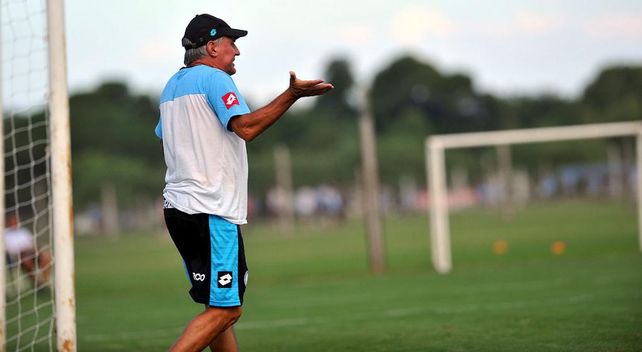El último empujón. Colón le ganó a Belgrano y Madelón fue despedido como entrenador.