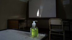 Los alumnos permanecerán en las aulas durante 90 minutos, con recreos de media hora. Los alumnos permanecerán en las aulas durante 90 minutos, con recreos de media hora.