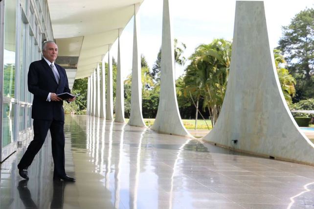 Repentina mudanza. Temer no quiso quedarse en el lujoso palacio. La energía no era buena