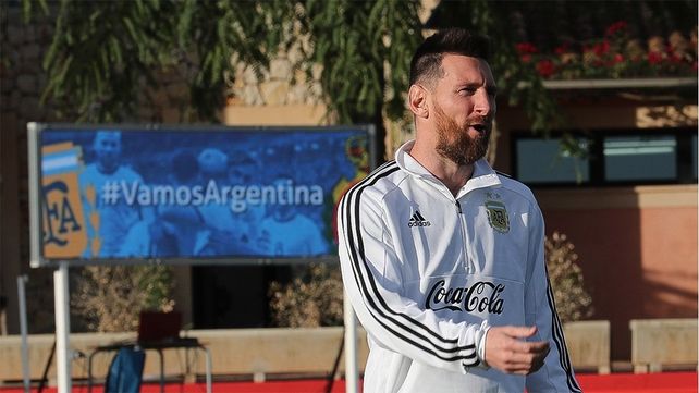 Messi y Agüero entrenaron con el grupo, de cara al duelo ante Brasil