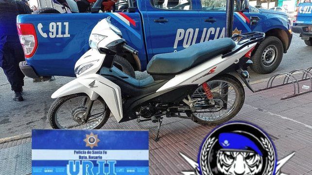 Apresaron a ocho delincuentes en Rosario con un arma de guerra cargada y dos motos robadas