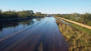 Cortaron por la creciente un tramo de la ruta nacional 14