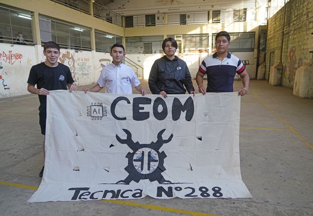 Dos grandes causas de la militancia estudiantil secundaria: la aprobación de la ley de voto joven y de conectividad.