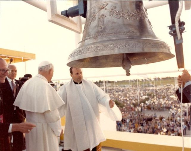 Histórico. El Papa pisó suelo paranaense a las 17