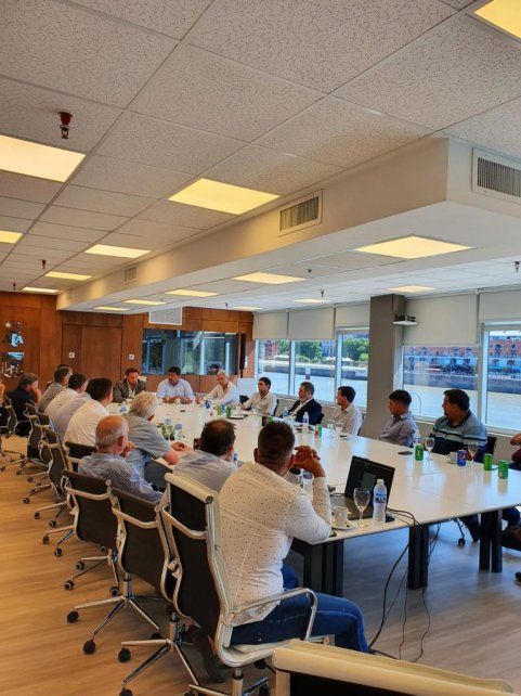 Los dirigentes de los clubes se reunieron en Puerto Madero. Estuvo el vice de Central