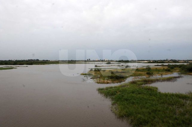 Complicaciones. El balneario municipal esperancino y algunas casas de fin de semana son las más afectadas.