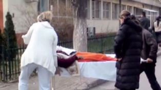 Su novia lo dejó porque no era demasiado hábil en la cama y decidió castrarse