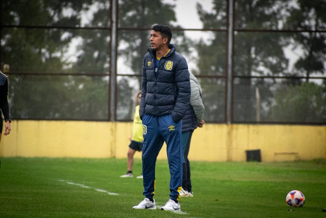Damián Ledesma dejó su huella en el fútbol femenino de Central.