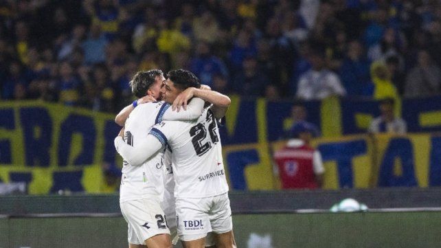 Vélez festejó en Córdoba ante Boca y pasó a la final