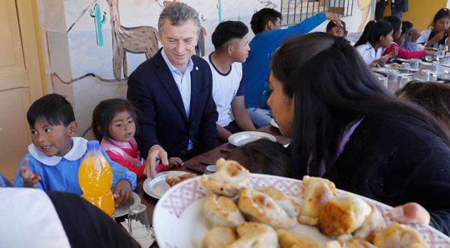 Macri dio marcha atrás con el recorte a las asignaciones familiares