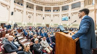 Pullaro convocó a sesiones extraordinarias en la Legislatura