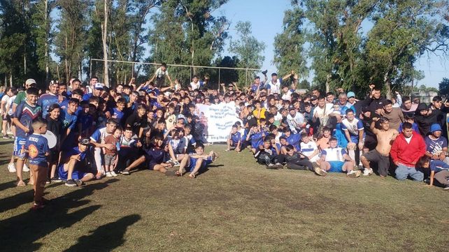 Toda la familia de Mitre de Pérez celebró en casa el título de la B.