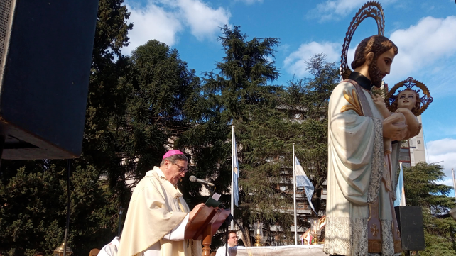 En la misa de 2022 el arzobispo de Rosario pidió para que frene la violencia en Rosario.