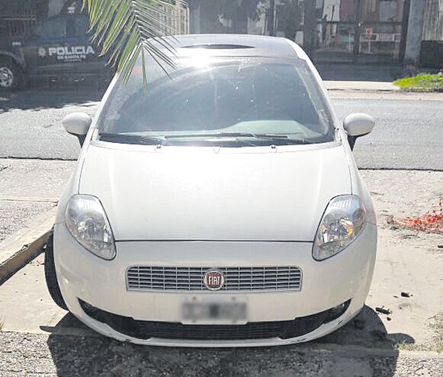 Comisaría 8ª. El coche en el que circulaba el gendarme al momento de la aprehensión.