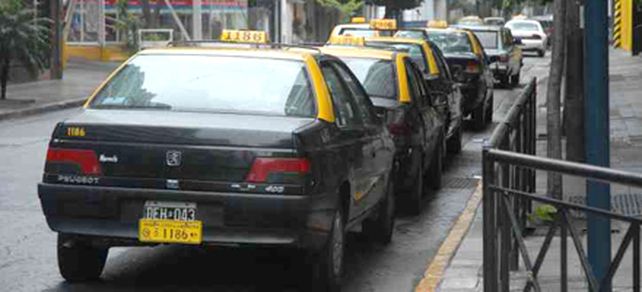 Desde el municipio no avizoran la posibilidad de subir la tarifa de taxis